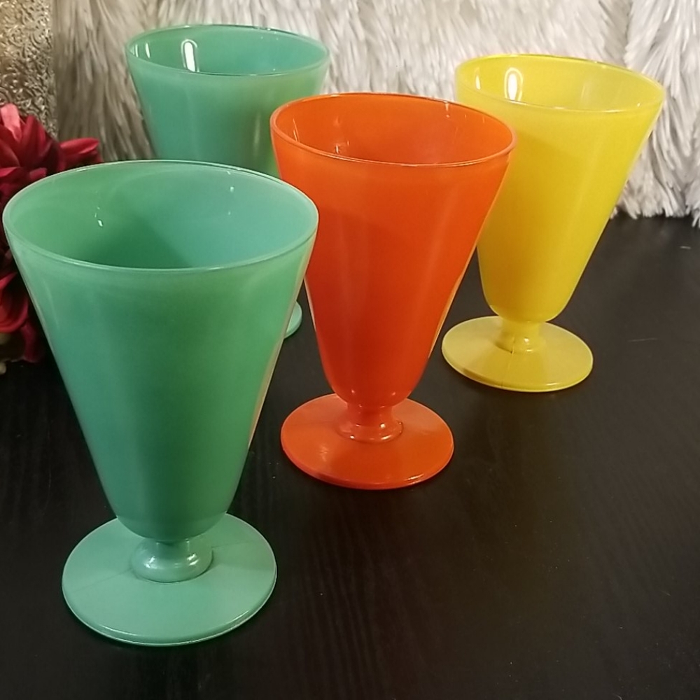 Anchor Hocking Rainbow Footed Tumblers